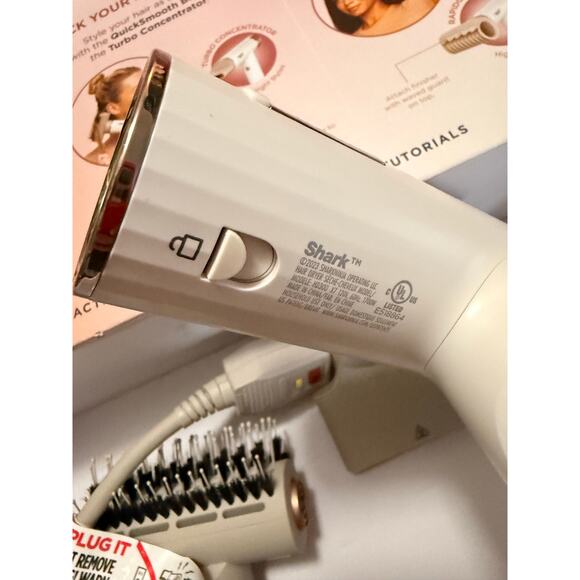 Shark SpeedStyle RapidGloss Finisher & High-Velocity Hair Dryer - Picture 7 of 11